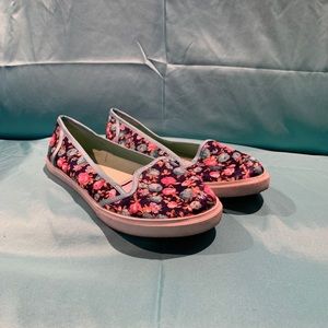 Floral flats